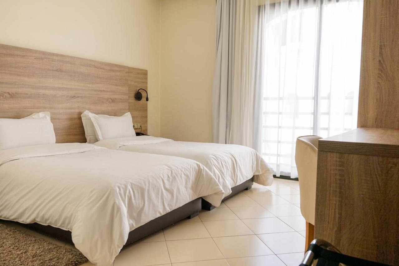 Hotel El Djenina Tanger Exteriör bild
